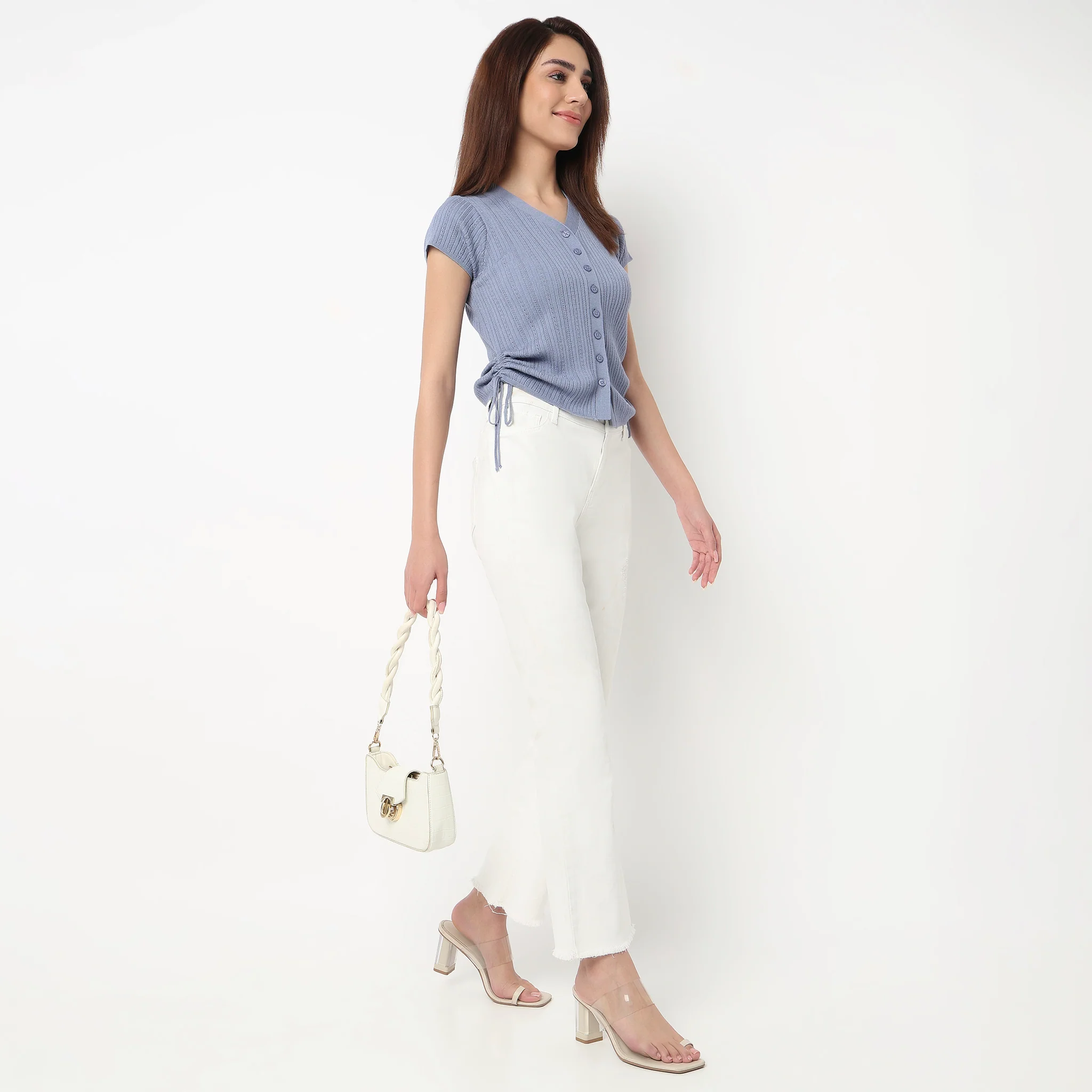 V-Neck Cropped T-Shirt With Side Ruching - Image 5