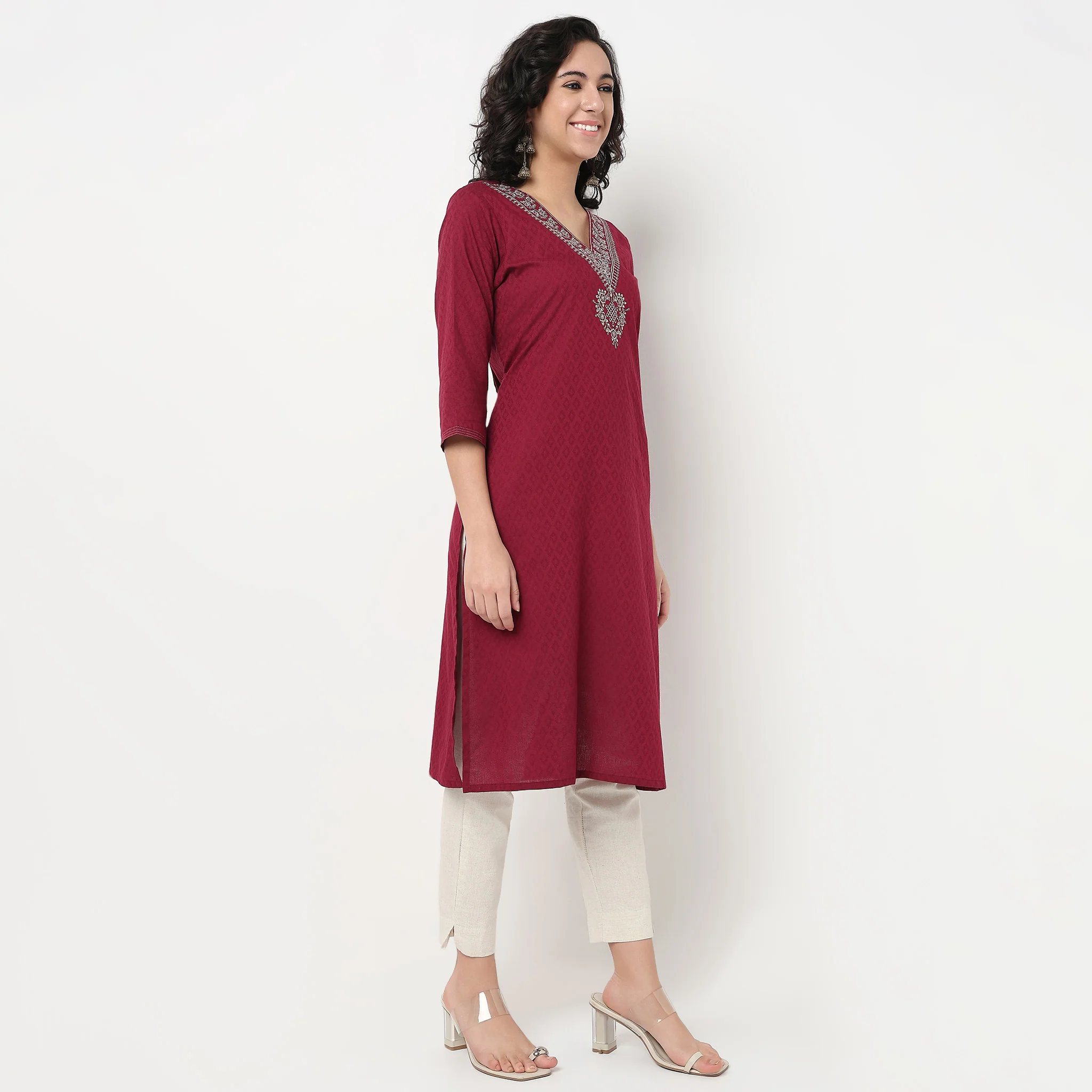 V Neck Embroidered Yoke Cotton Dobby Kurta - Image 5