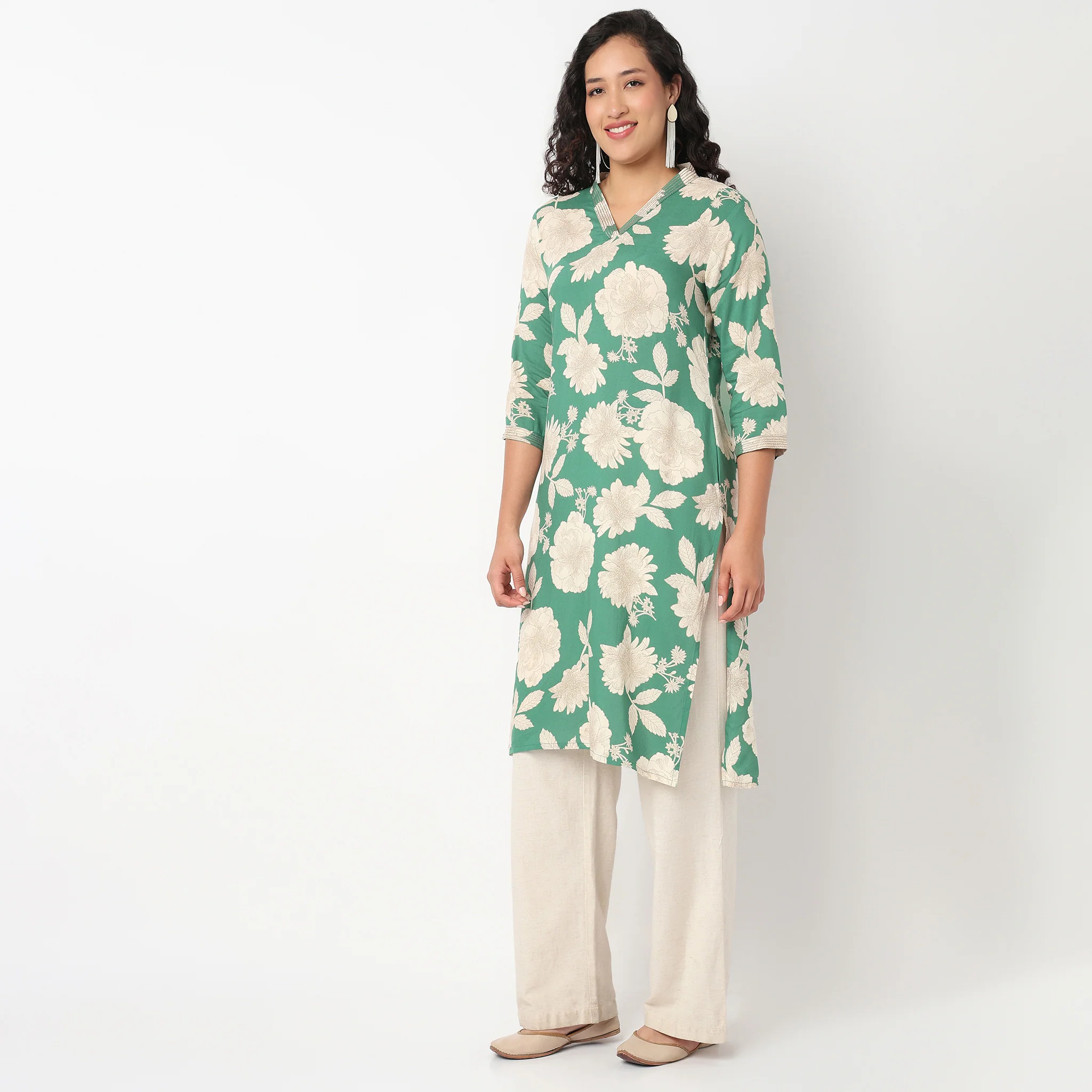 V Neck Floral Long Kurta - Image 10