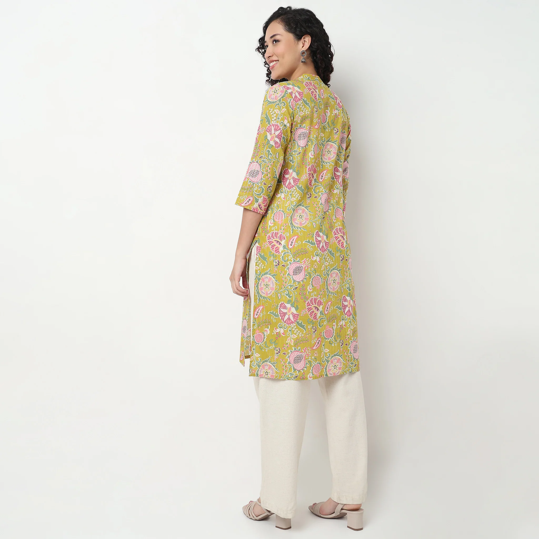 V-Neck Long Kurta With Notched Collar - Image 3
