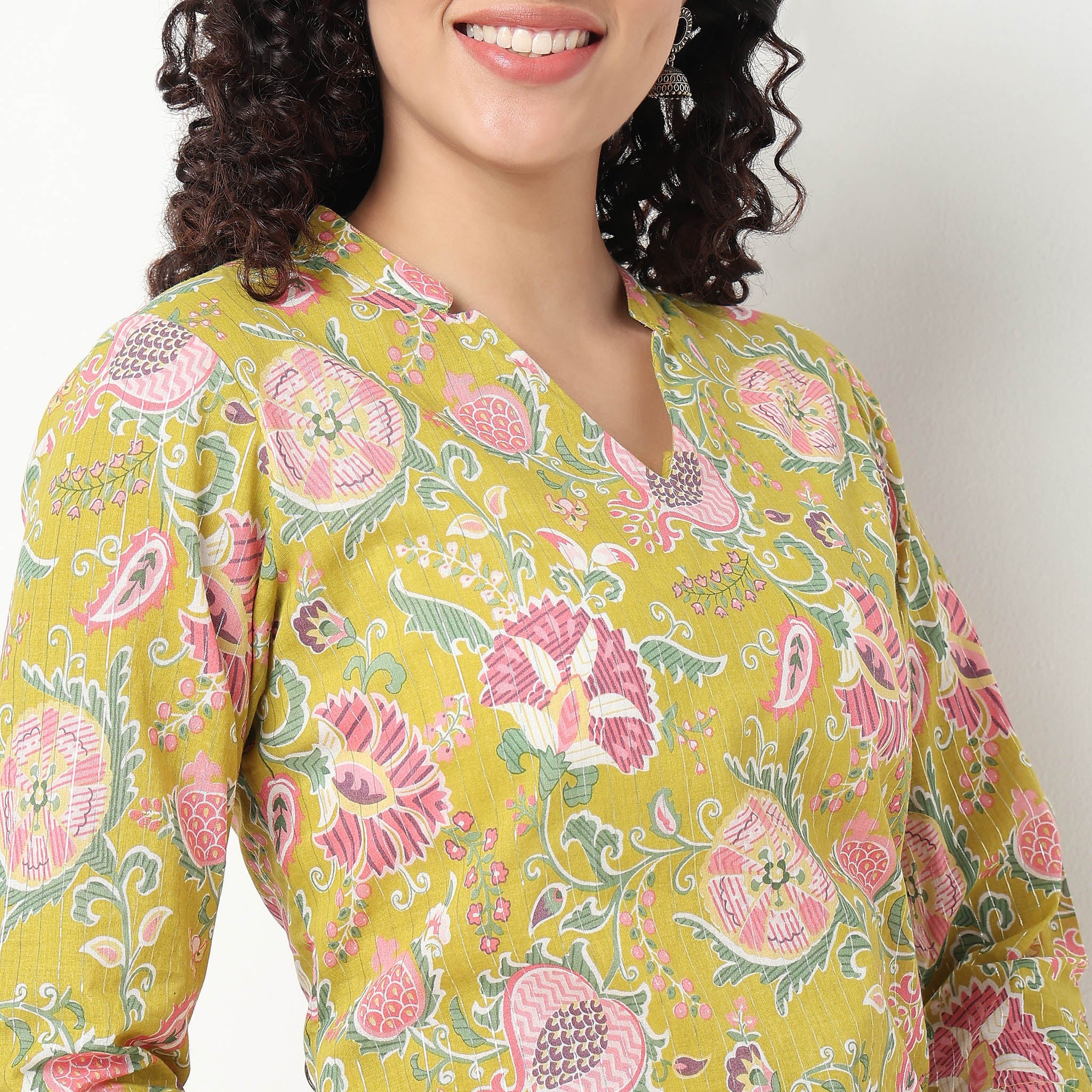 V-Neck Long Kurta With Notched Collar - Image 4