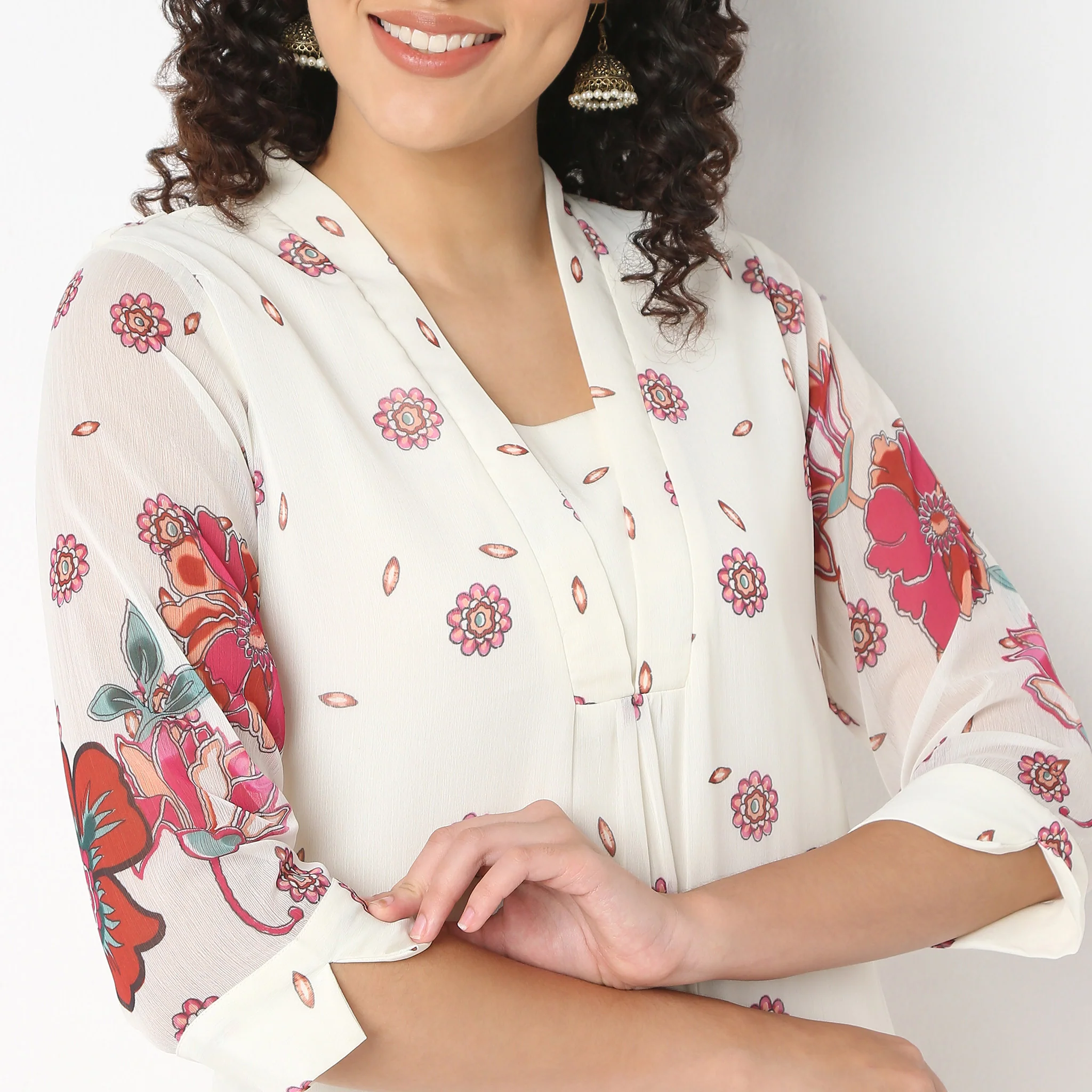 V-Neck Printed Below Knee Flared Kurta - Image 4