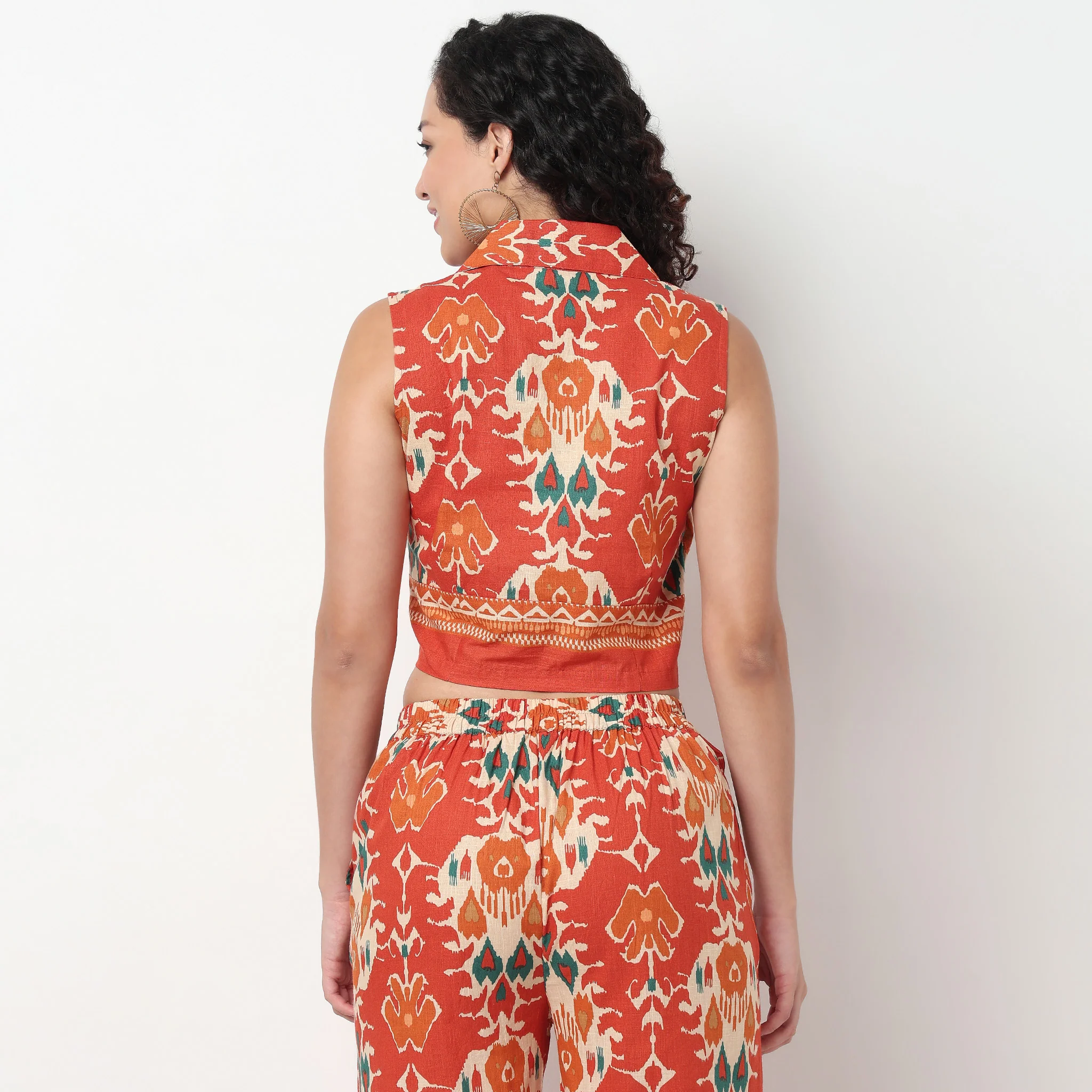 Printed V-Neck Crop Top - Image 3