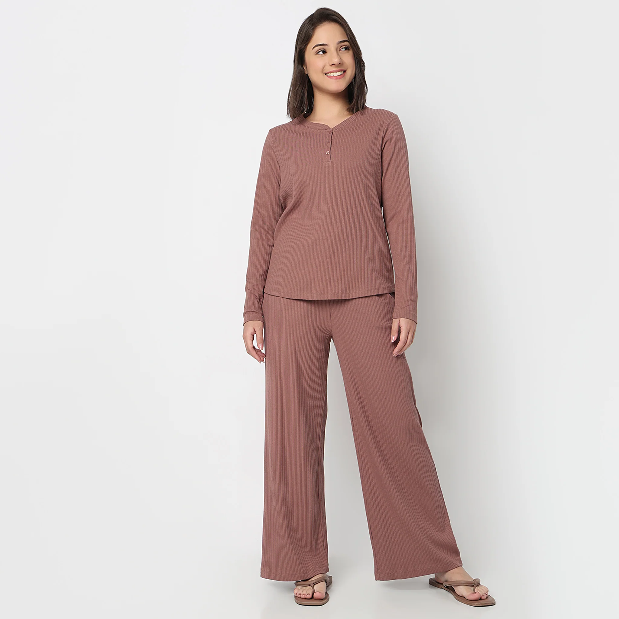 V-Neck T-Shirt with Pyjama Sleepwear Set - Image 9