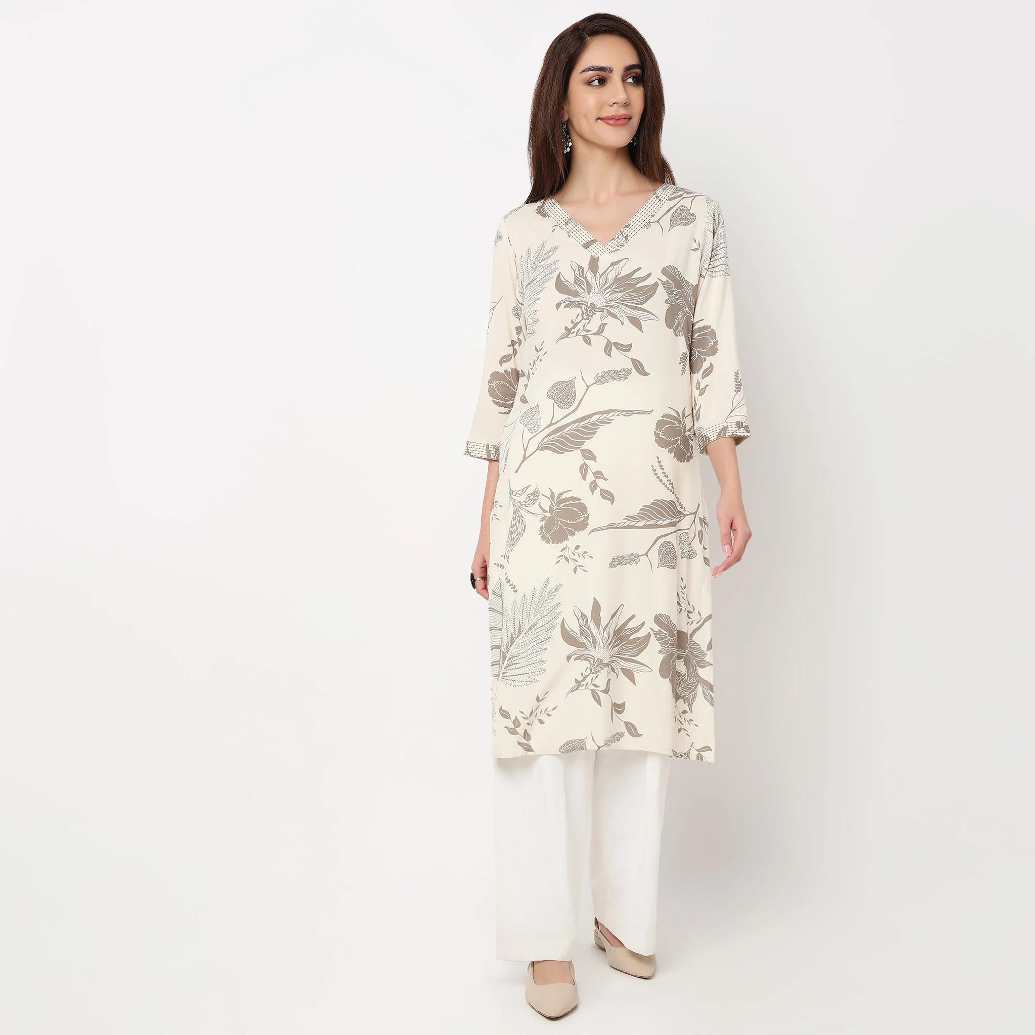 V-Neck With Couching Long Kurta - Image 2