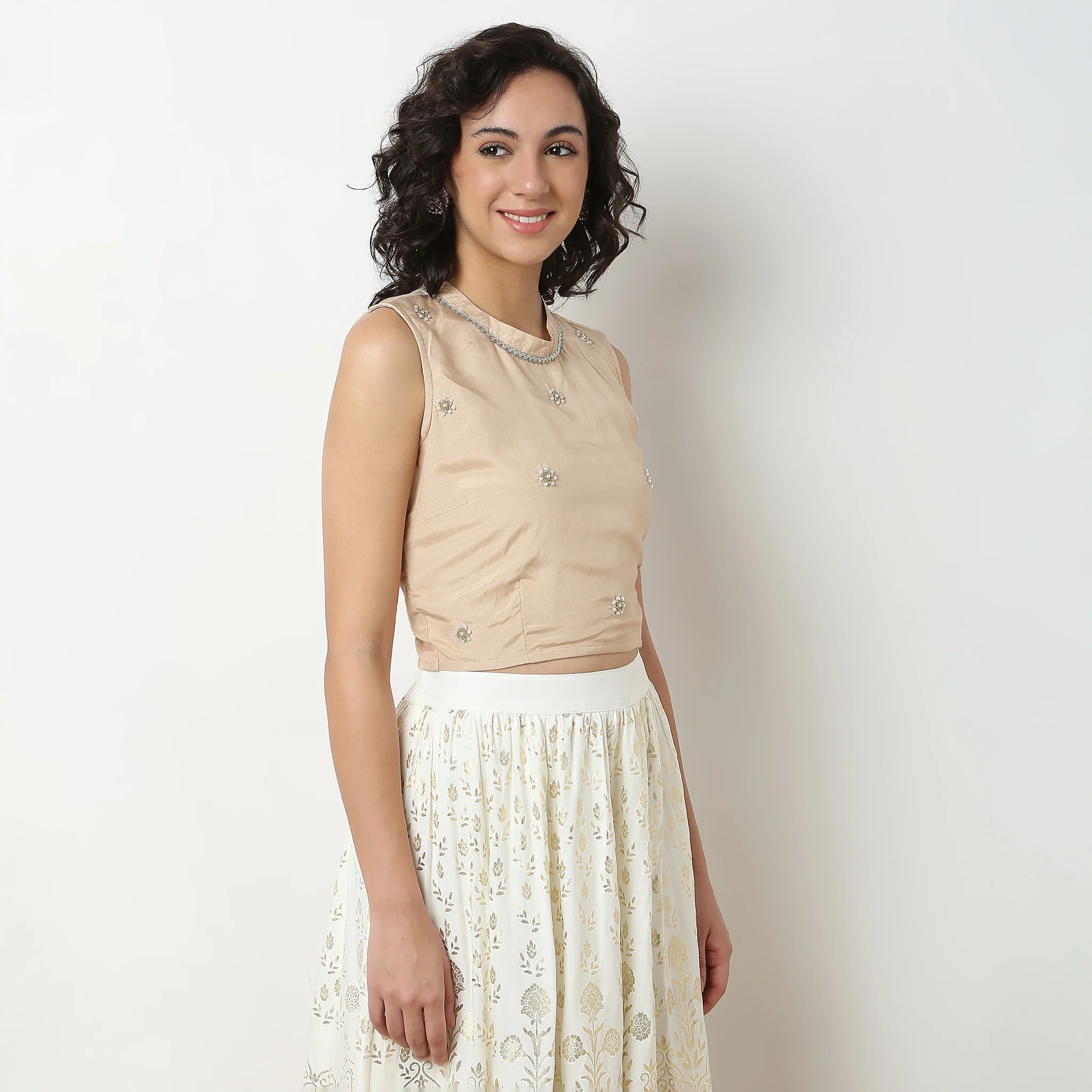 Solid Sleeveless Crop Top - Image 5