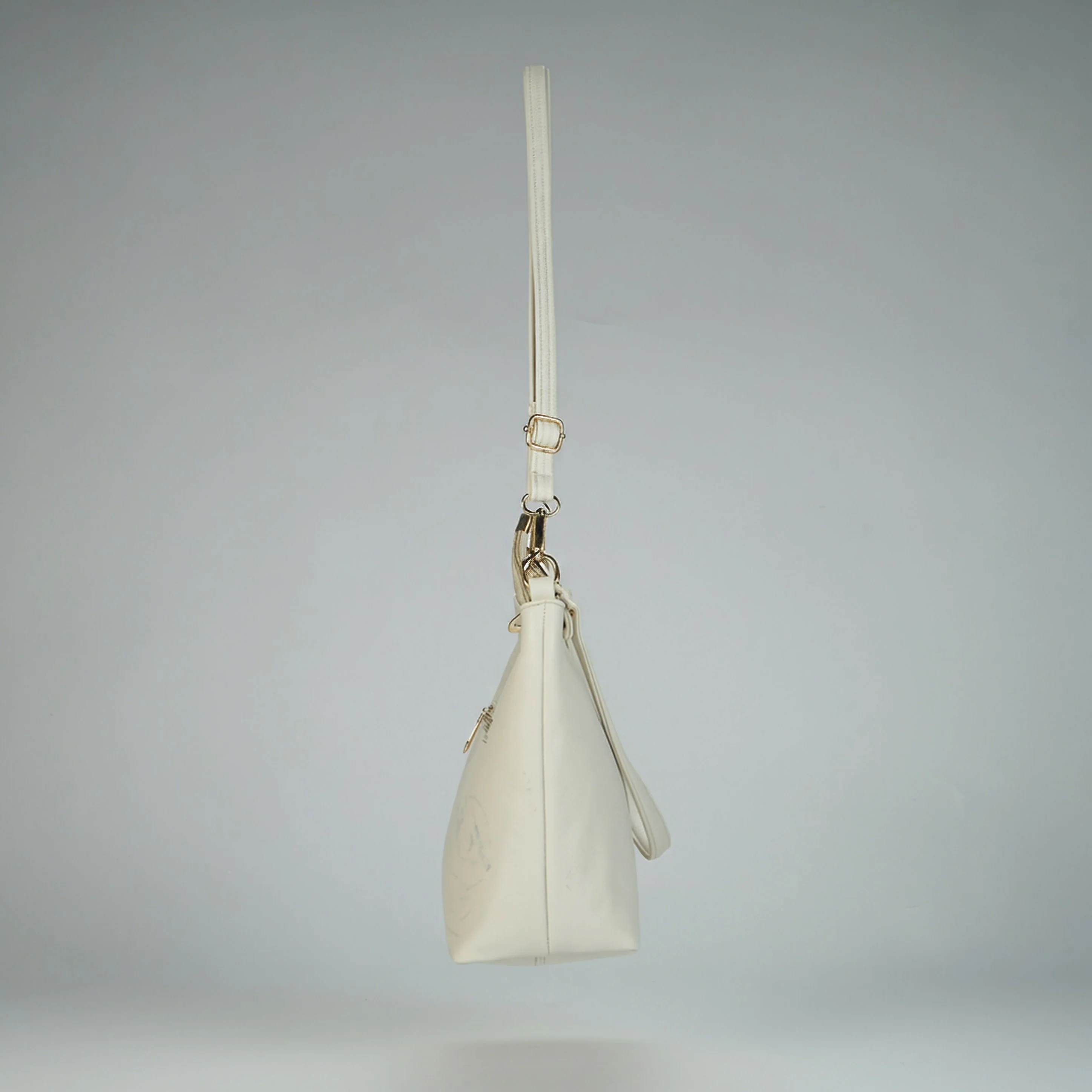 Women Solid Sling Bag - Image 3